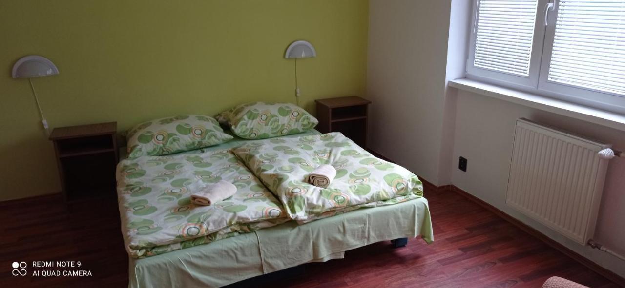 Salatin Hotel Rózsahegy Kültér fotó